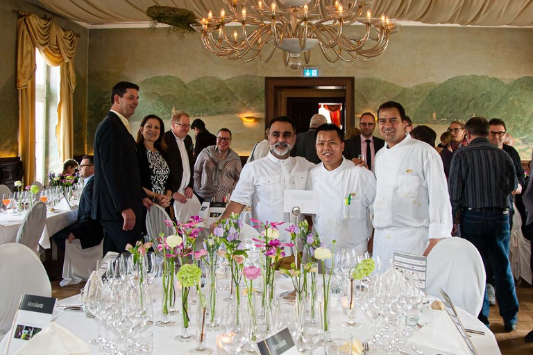 Le chef étoilé Michelin Vineet Bhatia (à g.) avec deux collègues / © Photo : Georg Berg
