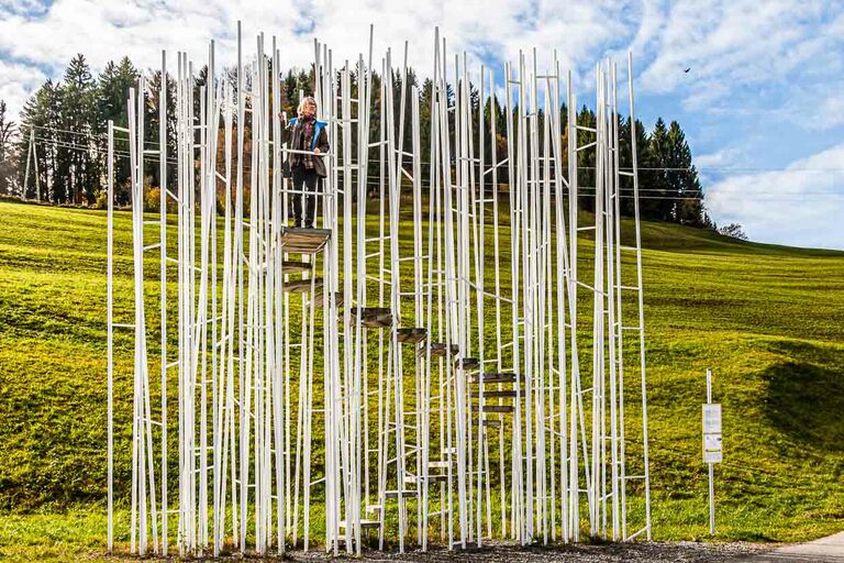 Sou Fujimoto, Japon. Une nouvelle dimension de la perception ! L'union de l'architecture et de la nature. Dans un dialogue ouvert avec la nature, l'architecture perd aussi sa fonction de protection / © Photo : Georg Berg