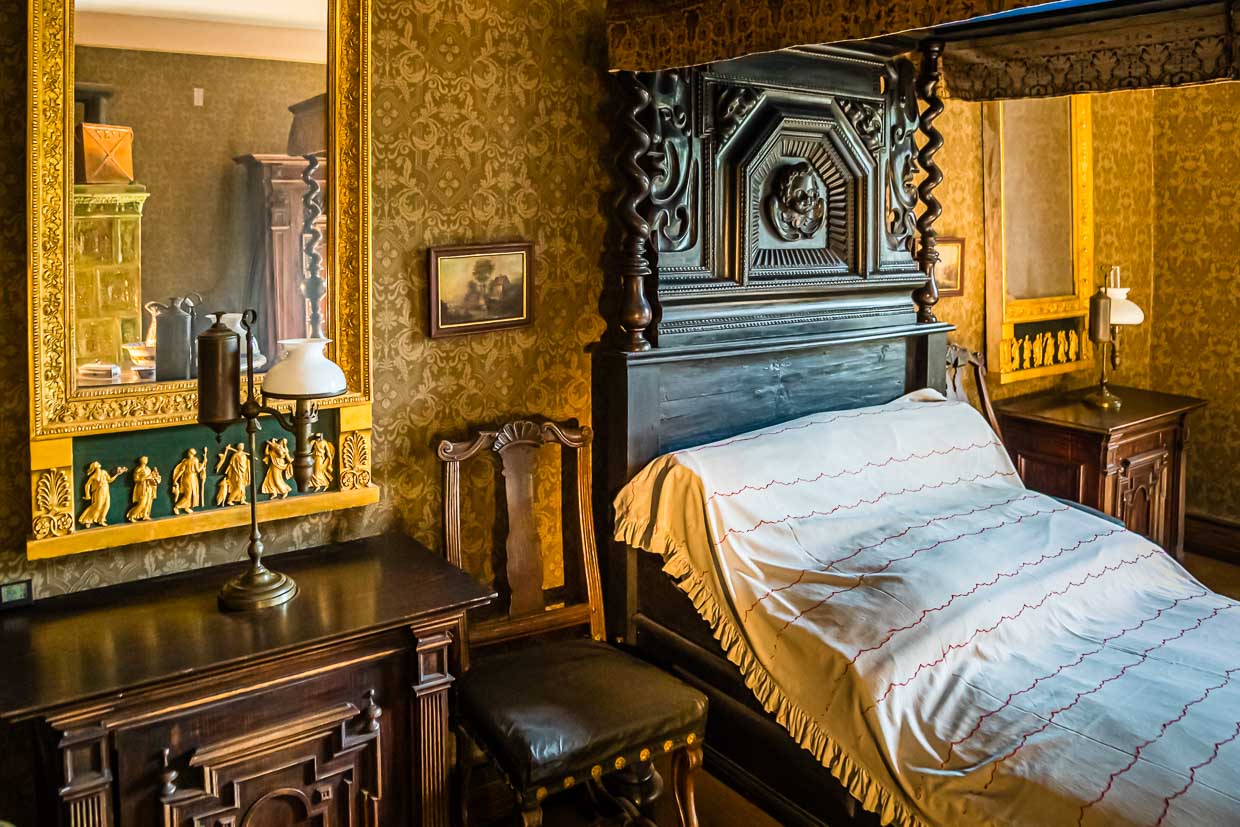Chambre à coucher du prince Otto von Bismarck dans l'appartement original de Bismarck conservé au musée Obere Saline à Bad Kissingen / © Photo : Georg Berg