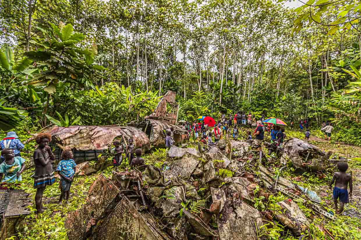 Dans la jungle de Bougainville gisent toujours les débris de l'avion Mitsubishi G4M à bord duquel le général Yamamoto Isoroto a été abattu le 18 avril 1942 / © Photo : Georg Berg