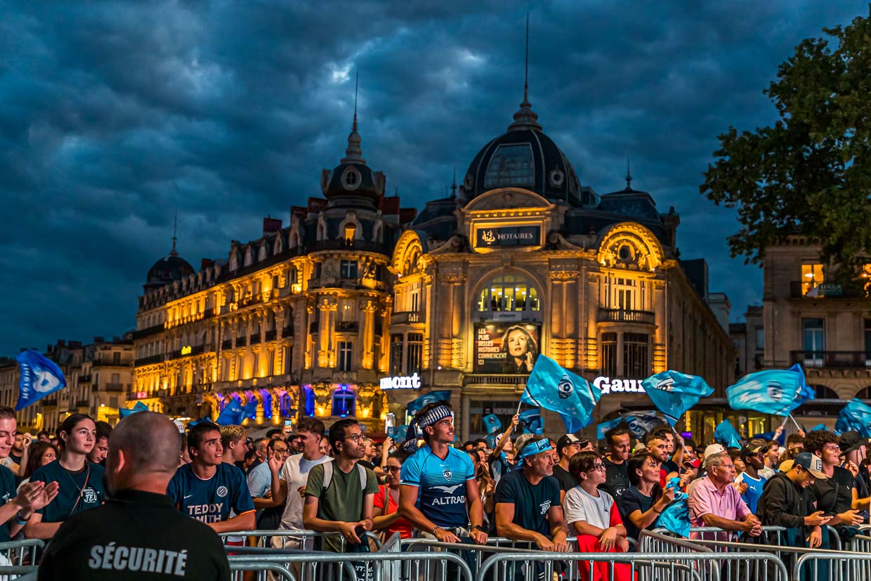 Montpellier célèbre le championnat de France de rugby 2022 sur la place de la Comédie / © Photo : Georg Berg